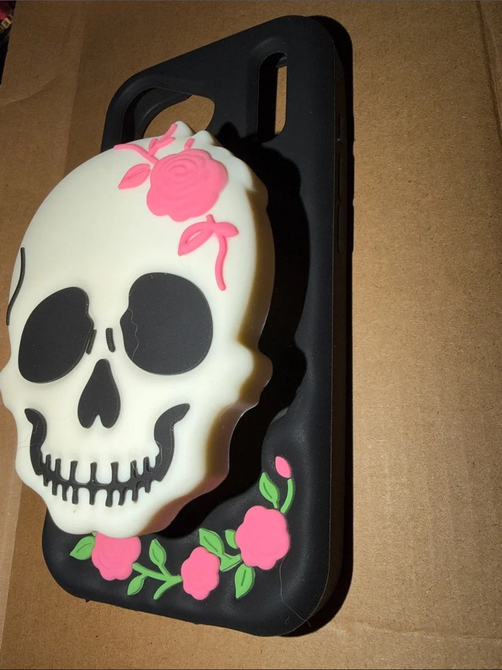 Skull & Roses Silicone Phone Case with Silicone Skull Pop Grip for iPhone 17 Pro